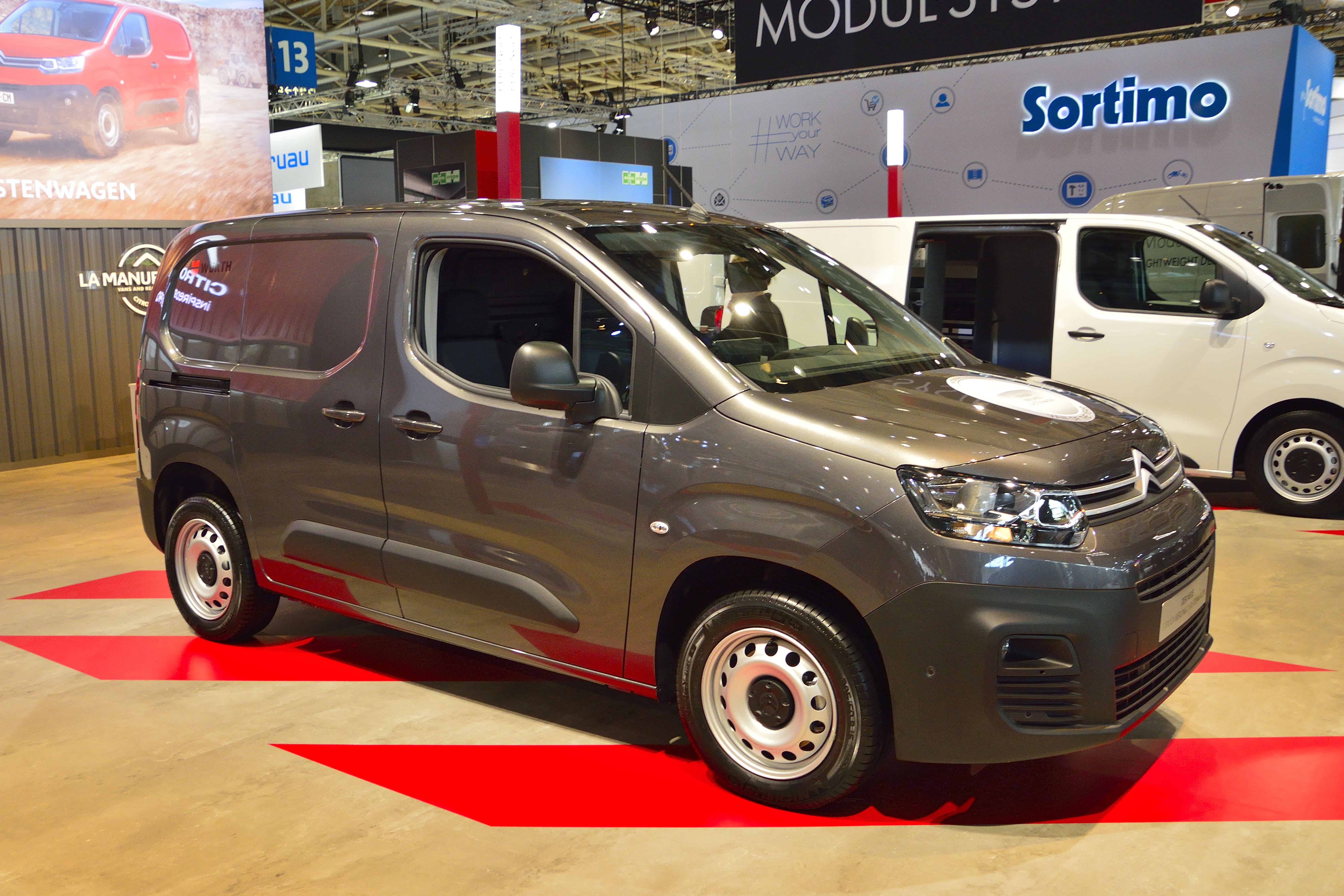 Citroen_Berlingo min