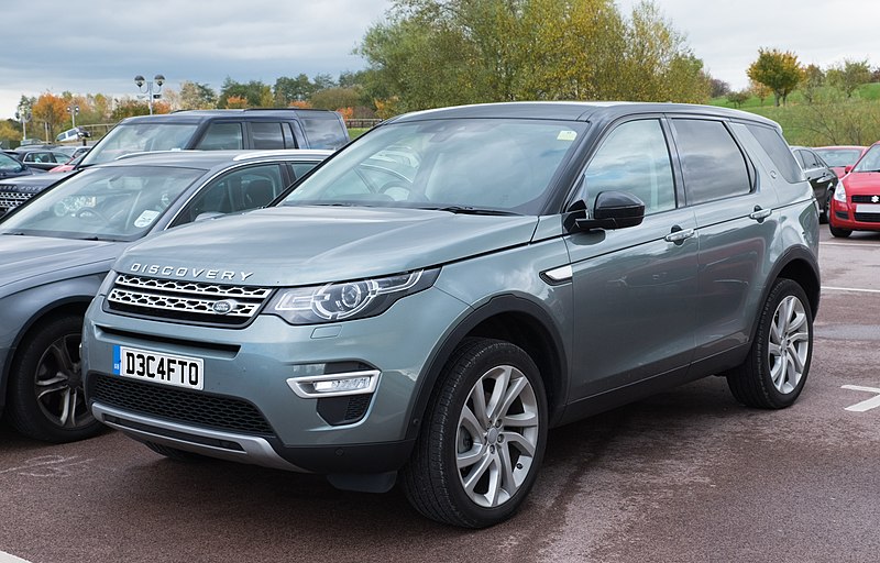 Land_Rover_Discovery_Sport min