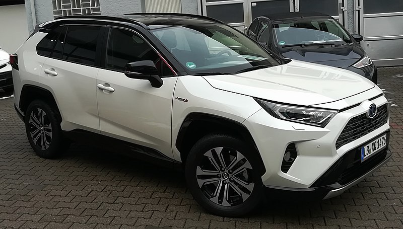 Toyota_RAV4_Hybrid_01