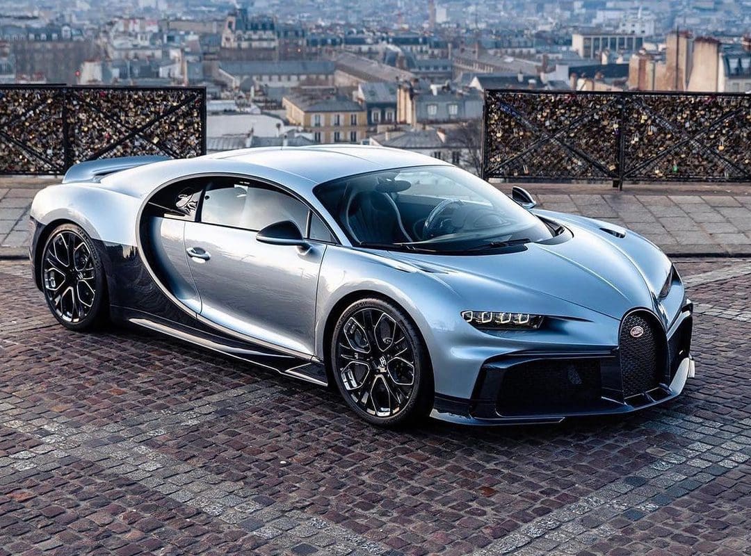 Bugatti chiron profile