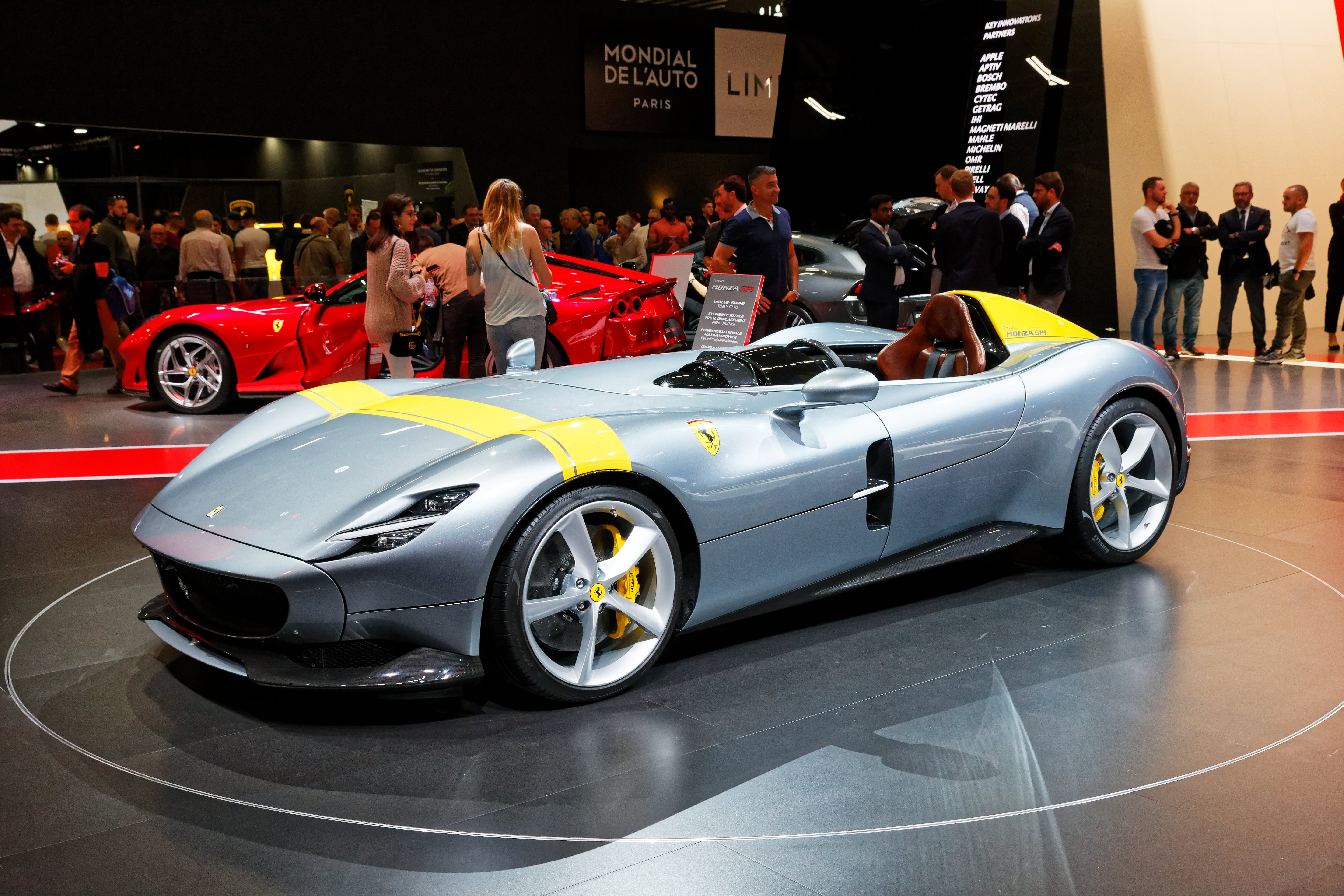 Ferrari_Monza_SP1_ _Mondial_de_l'Automobile_de_Paris_2018_ _001 min