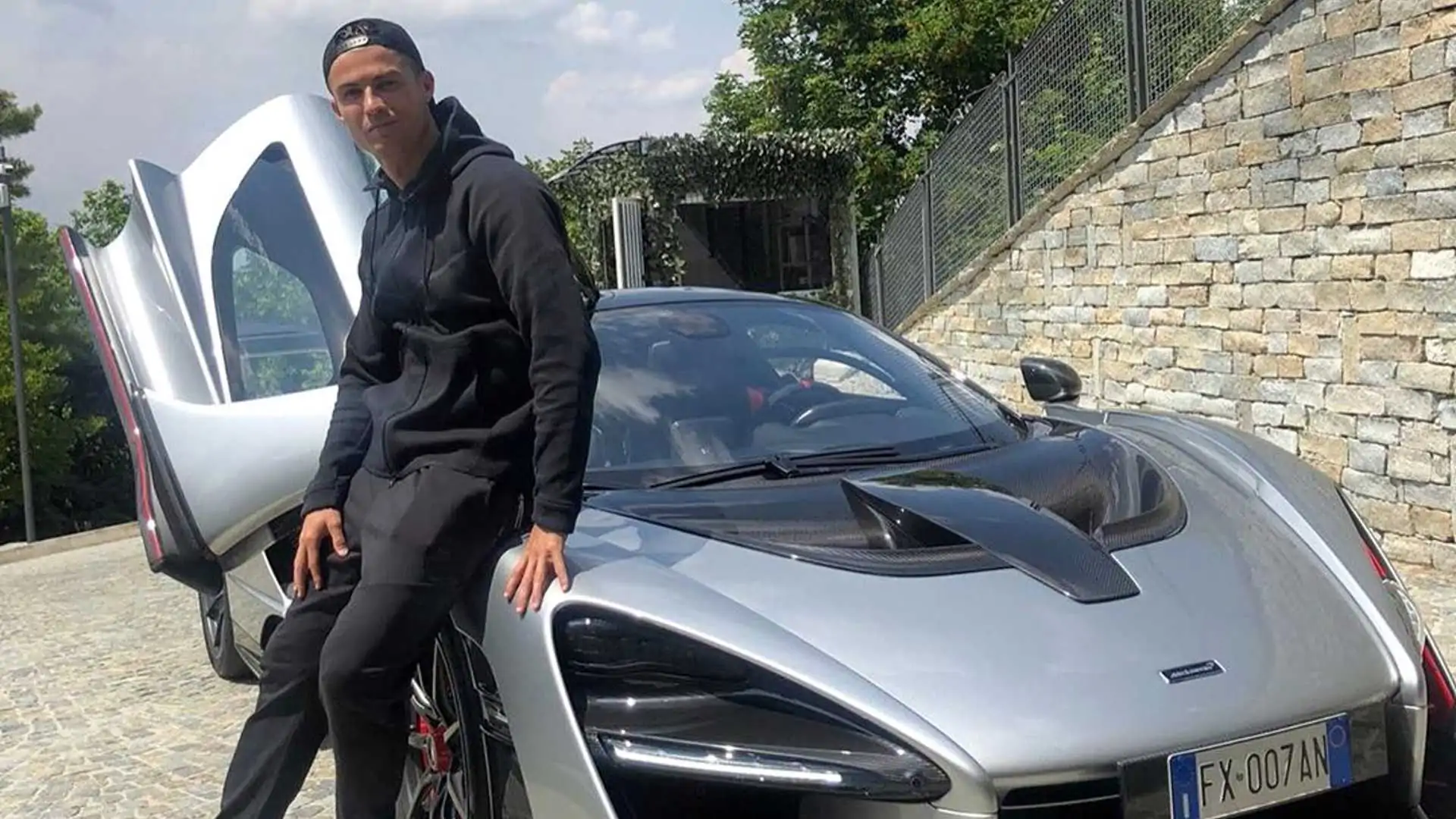 cristiano ronaldo with his mclaren senna