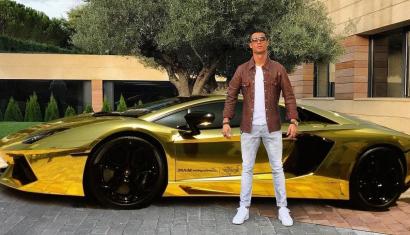 Masinile lui Cristiano Ronaldo - Vezi colectia de masini de vis