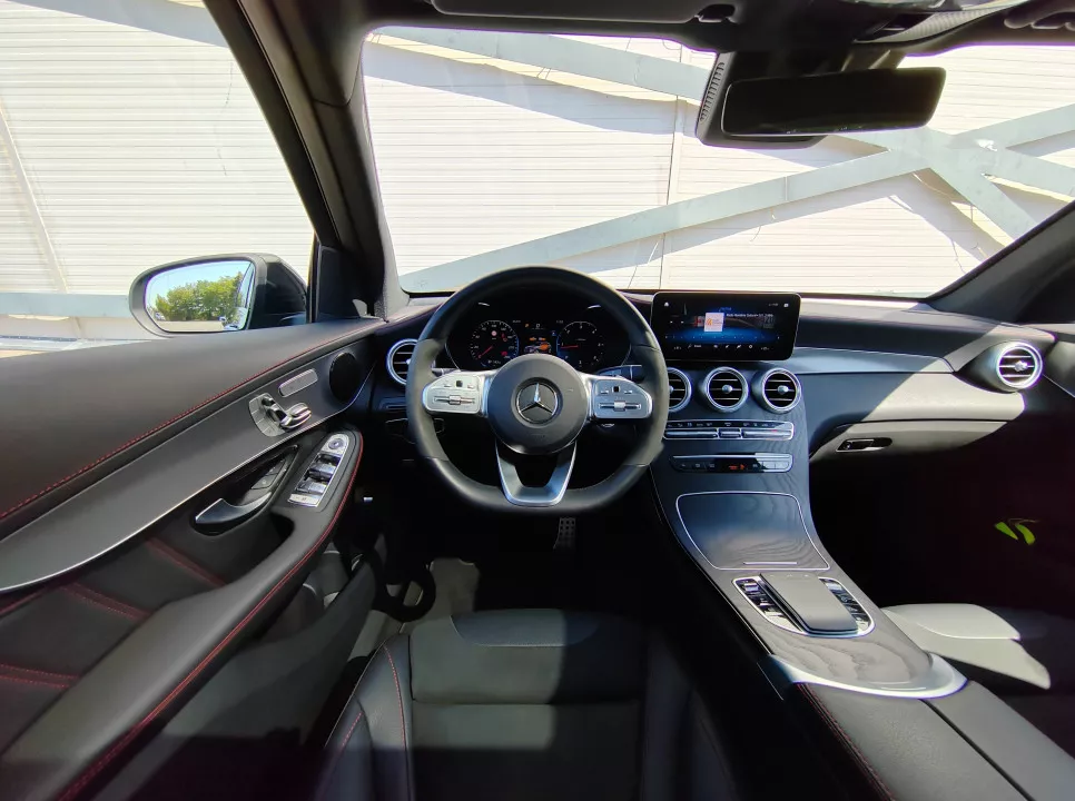 interior mercedes glc