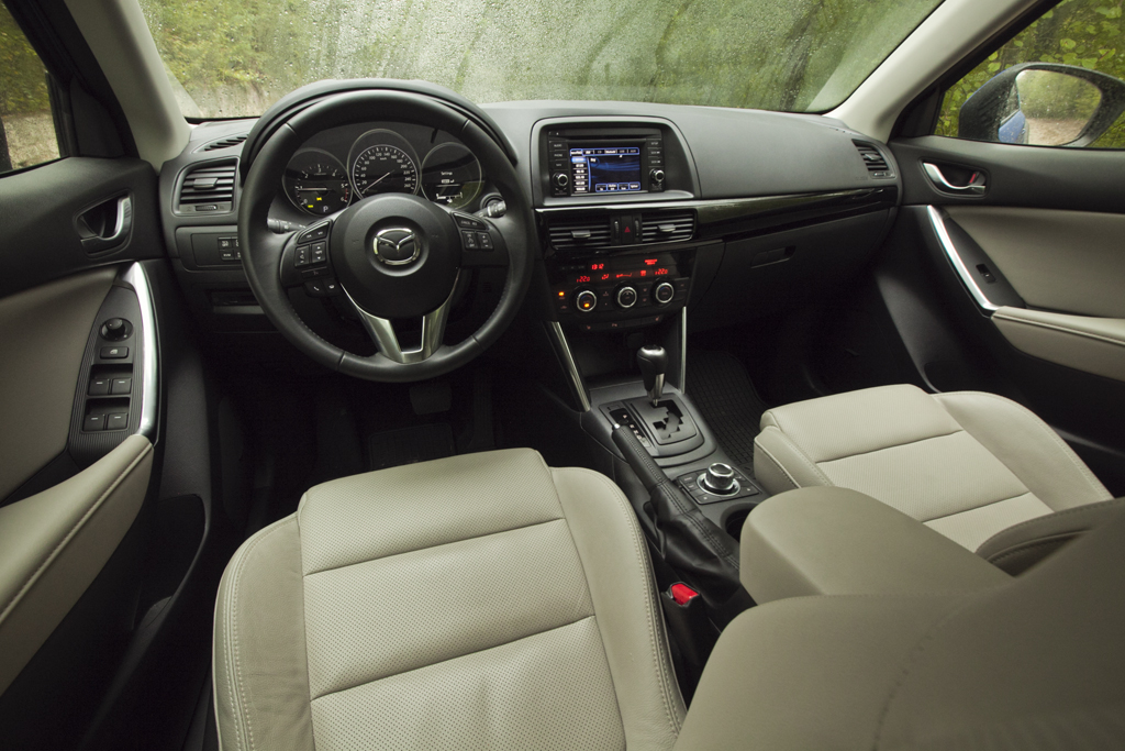 interior maxda cs 5