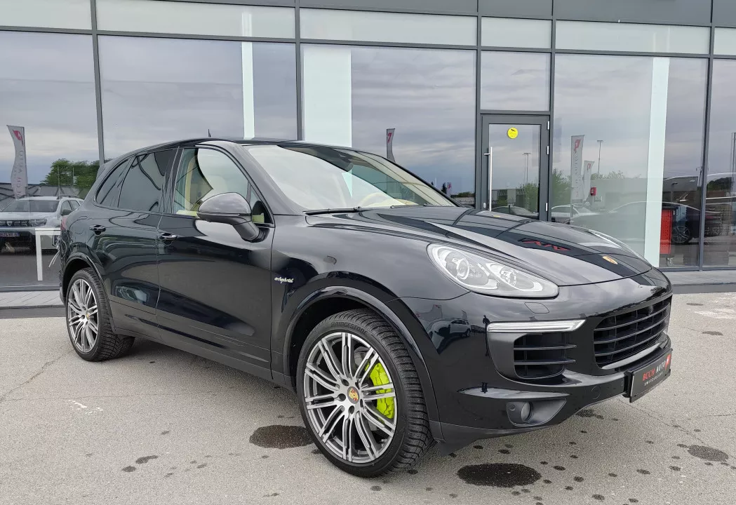 pareri porsche cayenne