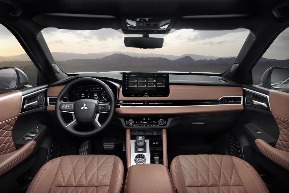 interior mitsubishi outlander plug in hybrid