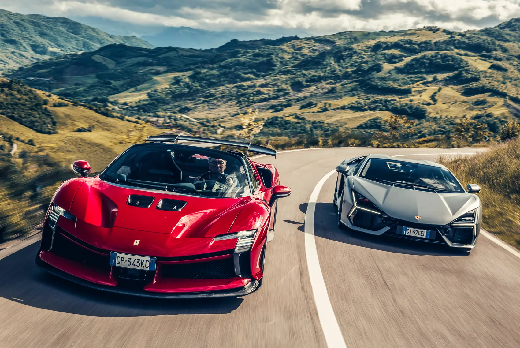 lamborghini revuelto vs ferrari sf90