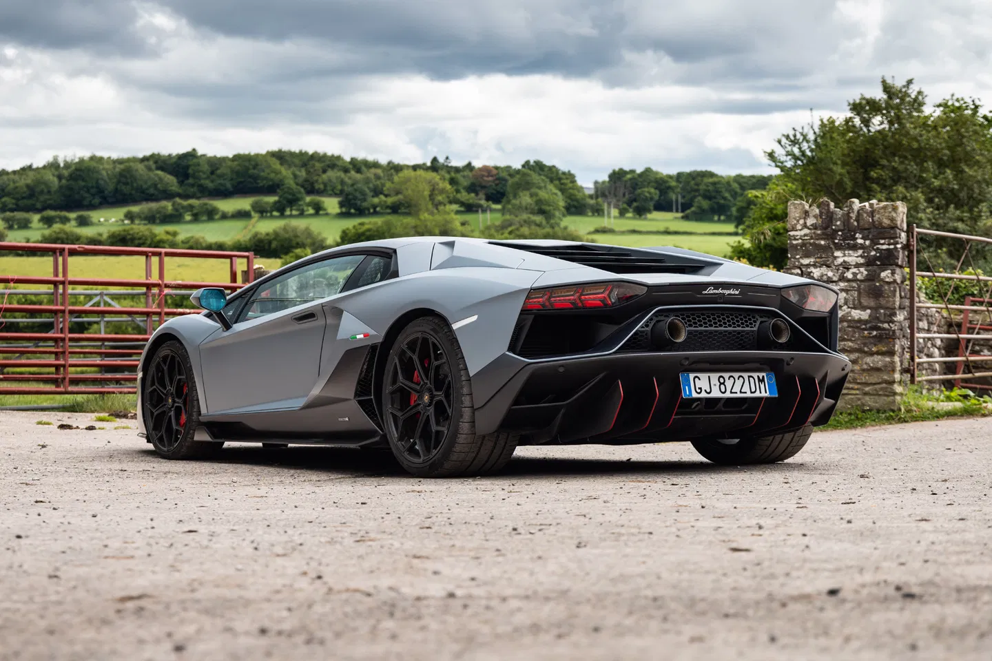 specificatii tehnice lamborghini