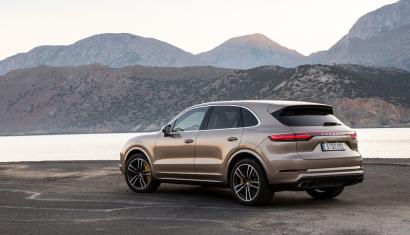 5 lucruri pe care dealerii auto NU ți le spun (dar ar trebui să le știi!)