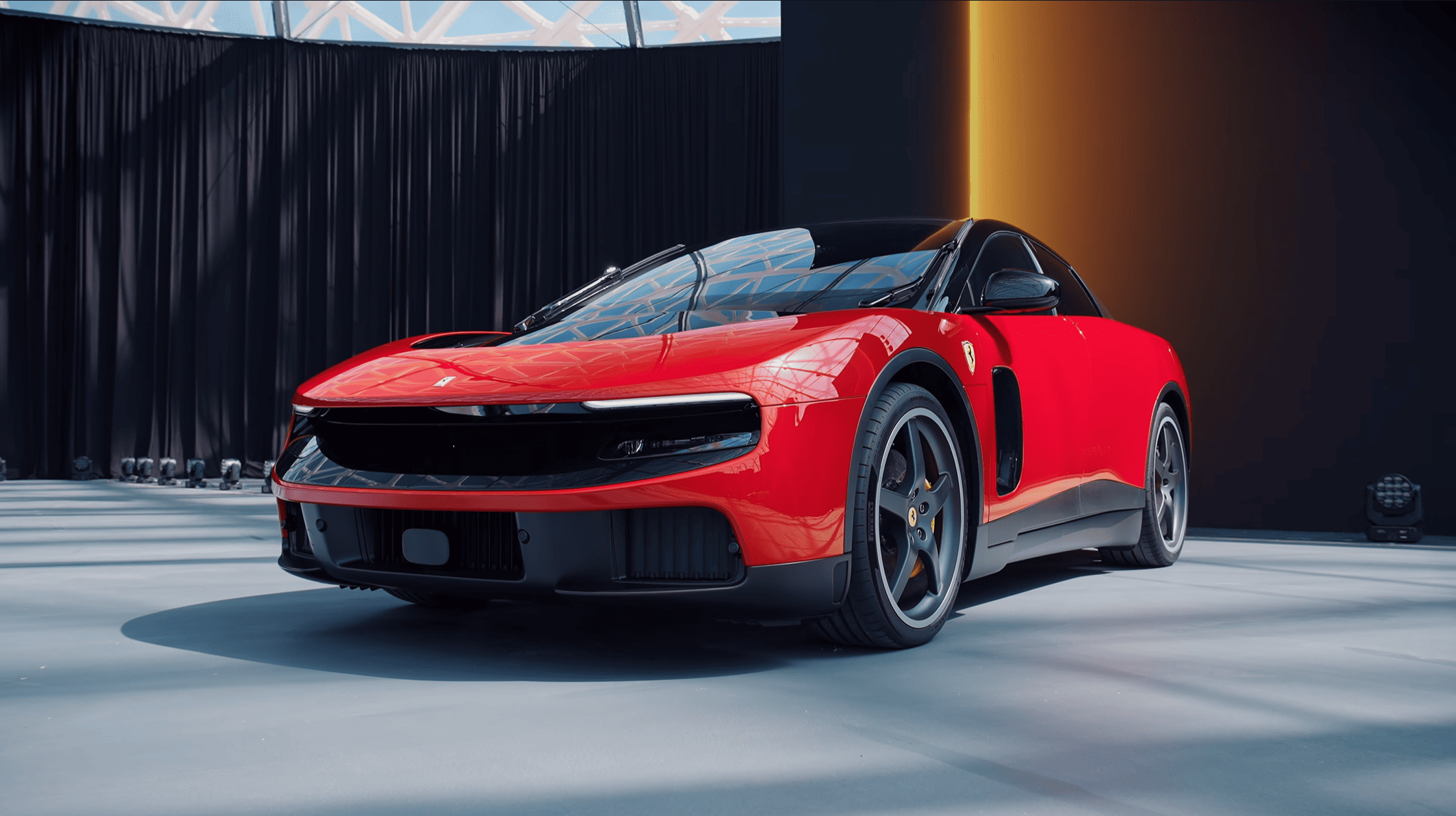 Noul Ferrari Luce